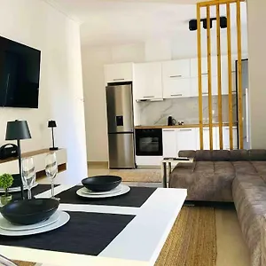 Διαμέρισμα 2 Bedroom Family With Free Parking, Θεσσαλονίκη